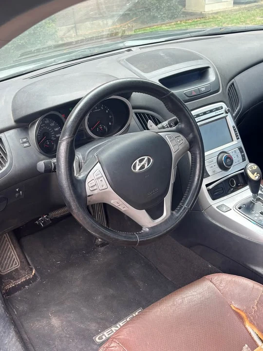2009 Hyundai Genesis Coupe - Image 7 of 8