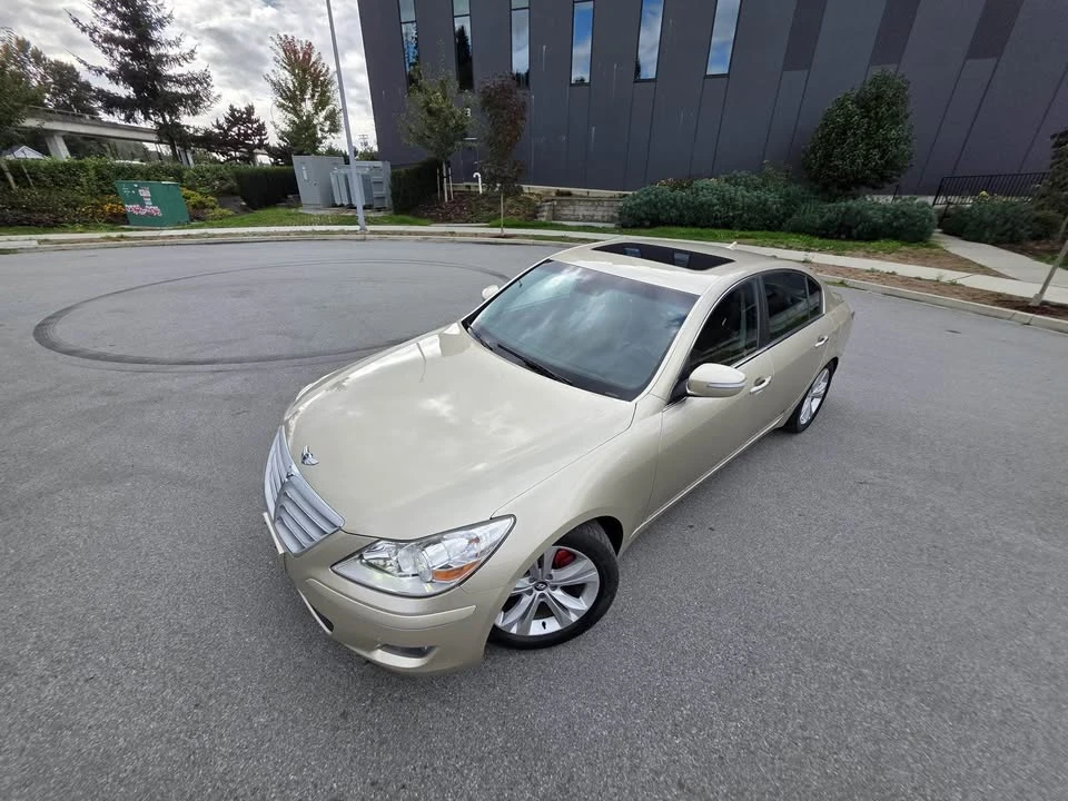 2009 Hyundai Genesis - Image 5 of 19