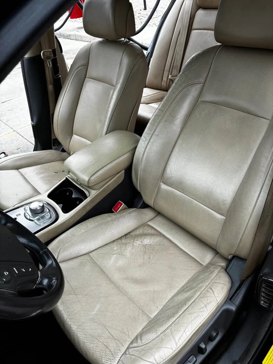 2009 Hyundai Genesis - Image 13 of 16