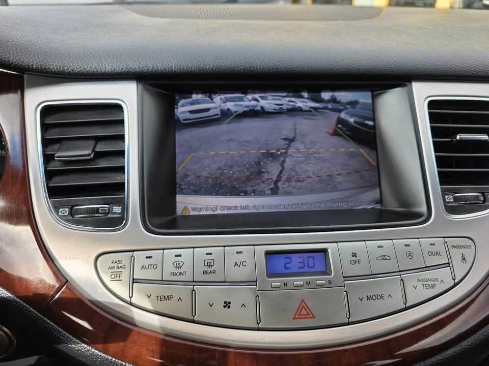 2009 Hyundai Genesis - Image 18 of 19