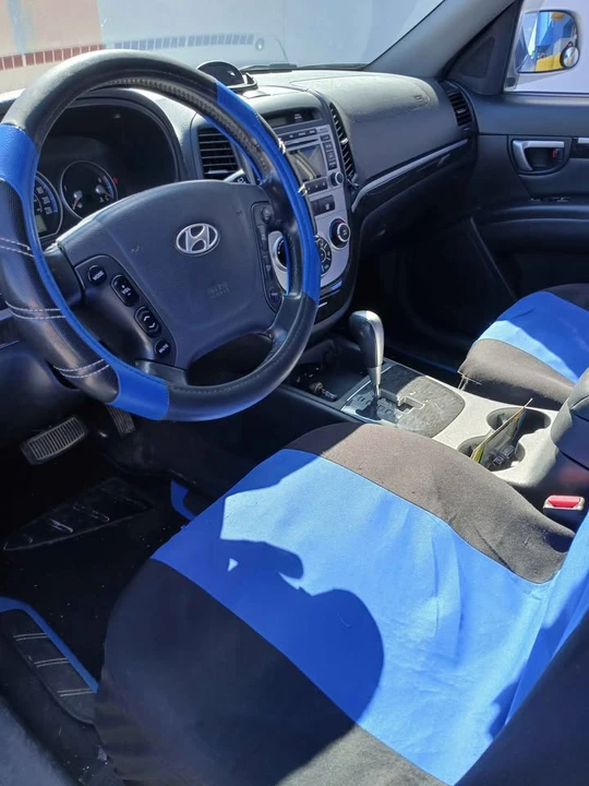 2009 Hyundai Santa Fe - Image 5 of 5