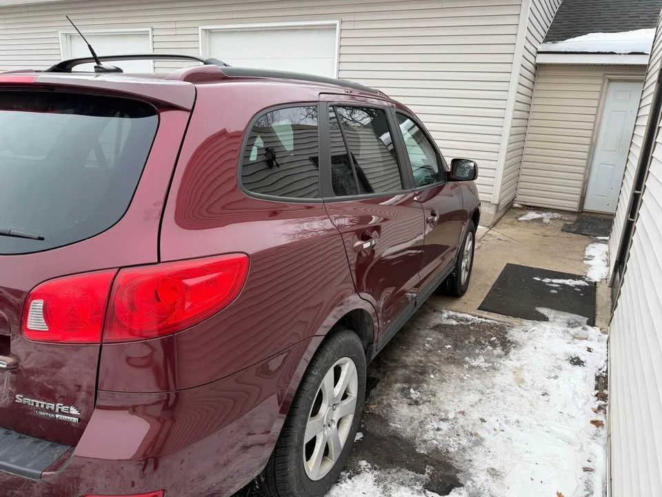 2009 Hyundai Santa Fe - Image 4 of 8