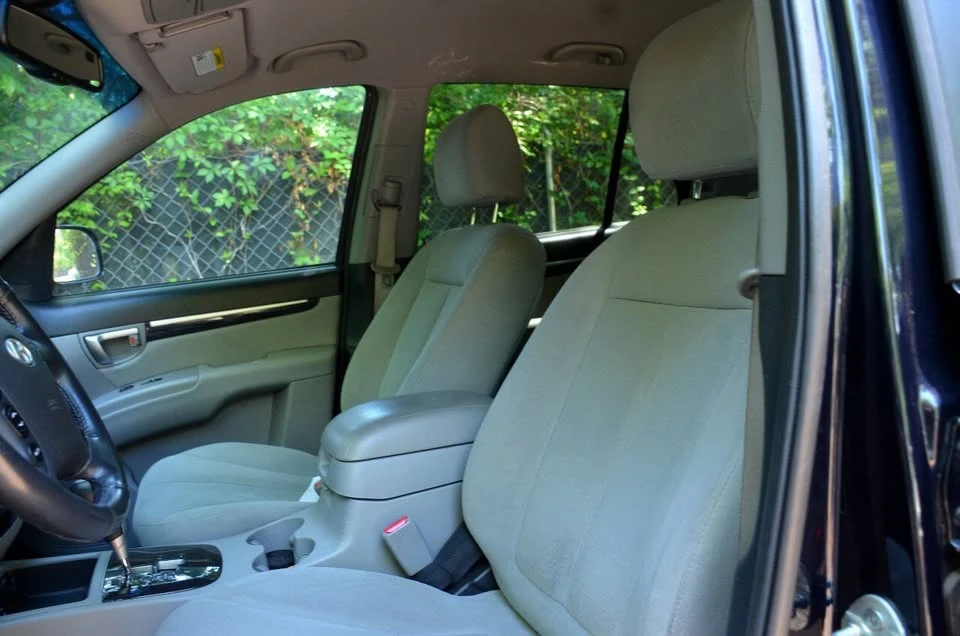 2009 Hyundai Santa Fe - Image 8 of 18