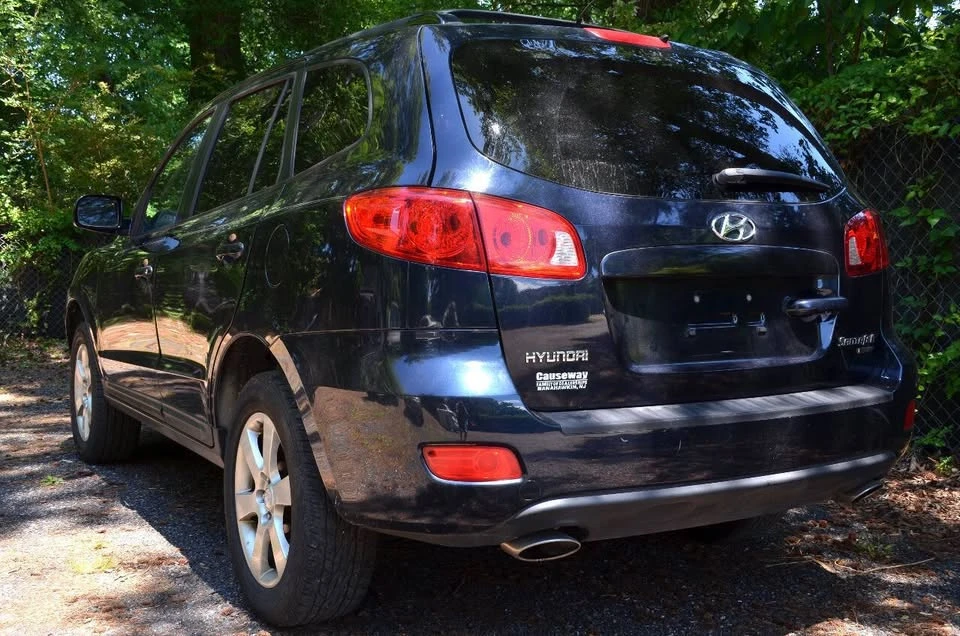 2009 Hyundai Santa Fe - Image 5 of 18