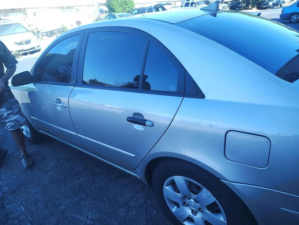 2009 Hyundai Sonata - Image 6 of 11