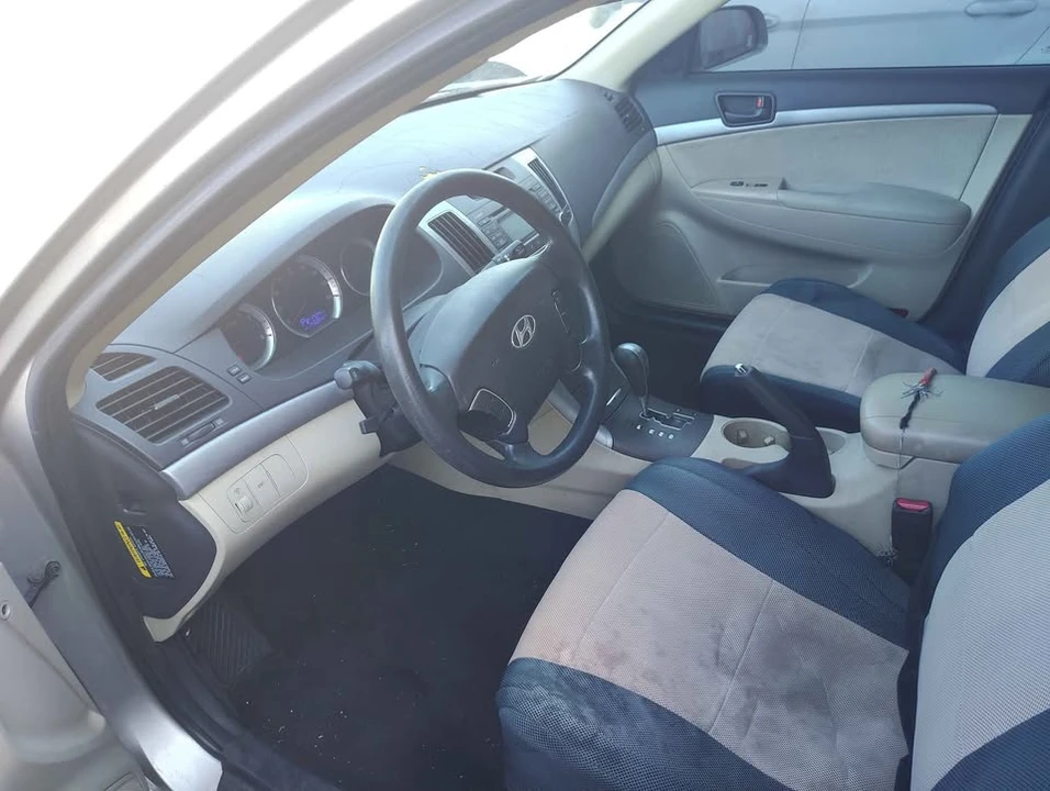 2009 Hyundai Sonata - Image 7 of 11