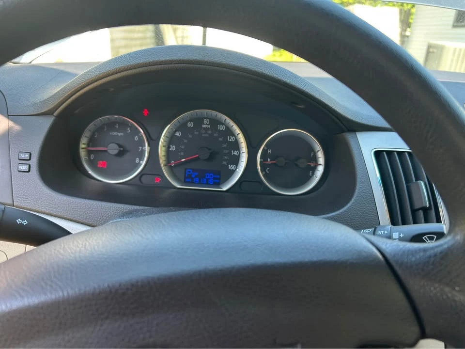 2009 Hyundai Sonata - Image 7 of 9