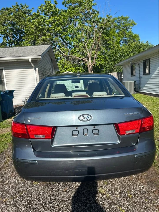 2009 Hyundai Sonata - Image 4 of 9