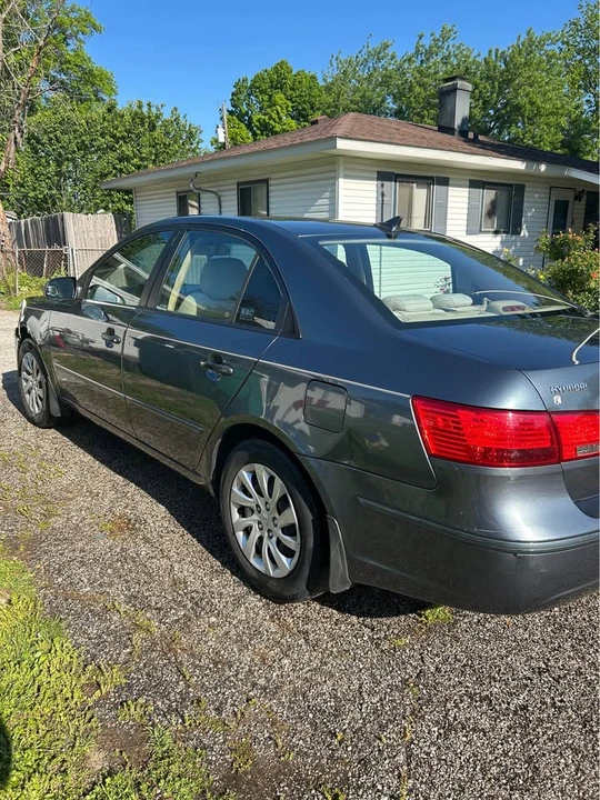 2009 Hyundai Sonata - Image 3 of 9