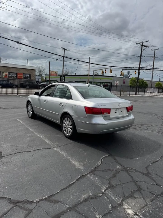 2009 Hyundai Sonata - Image 7 of 14