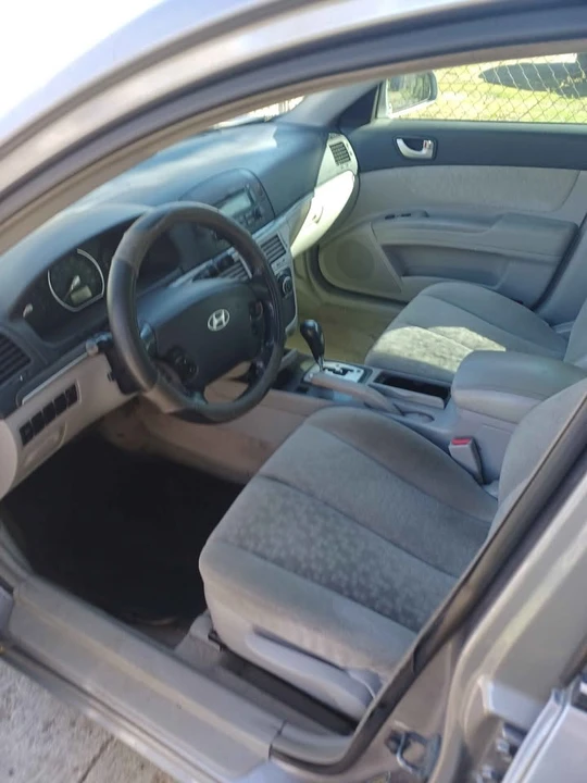 2009 Hyundai Sonata - Image 7 of 19