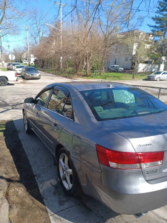 2009 Hyundai Sonata - Image 3 of 19