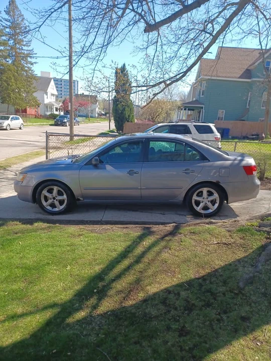 2009 Hyundai Sonata - Image 6 of 19