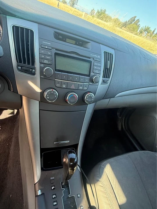 2009 Hyundai Sonata - Image 8 of 8