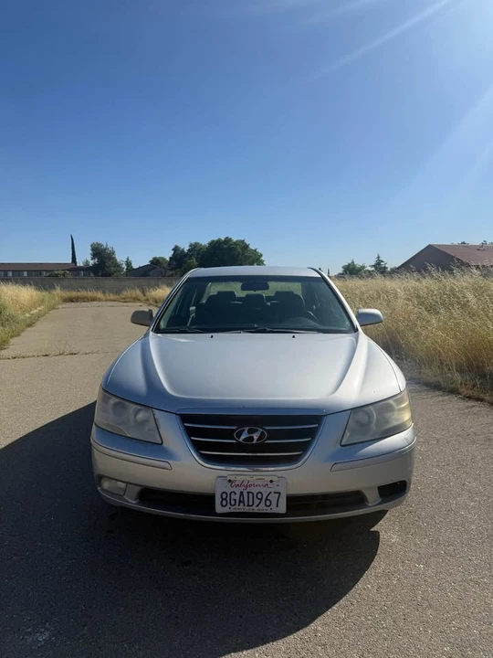 2009 Hyundai Sonata - Image 3 of 8