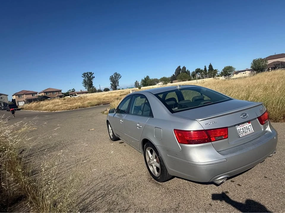 2009 Hyundai Sonata - Image 5 of 8