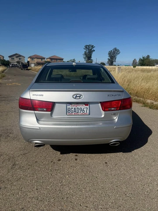 2009 Hyundai Sonata - Image 6 of 8