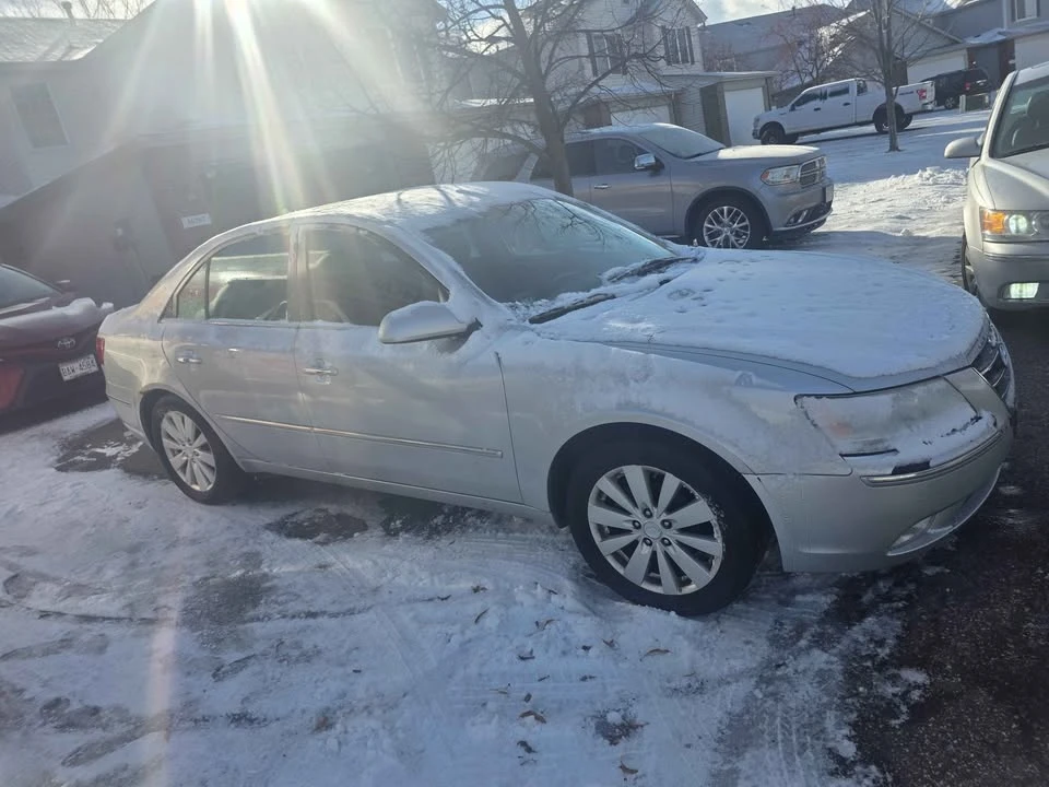 2009 Hyundai Sonata - Image 3 of 12