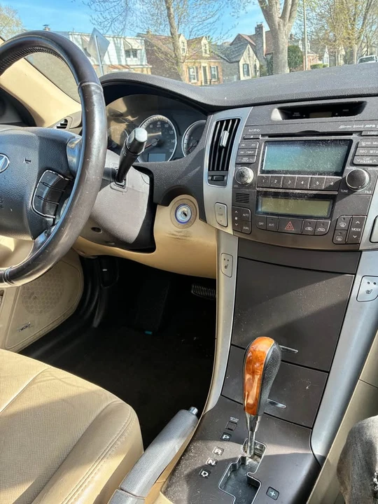 2009 Hyundai Sonata - Image 3 of 3