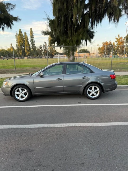 2009 Hyundai Sonata - Image 11 of 12