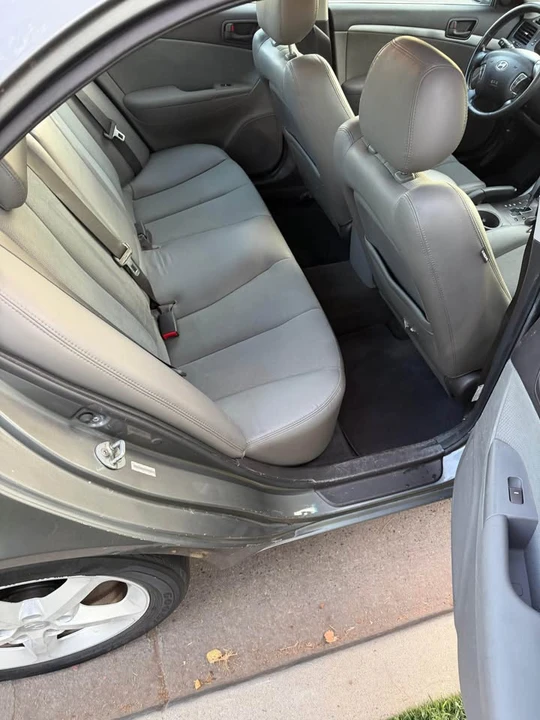 2009 Hyundai Sonata - Image 7 of 12