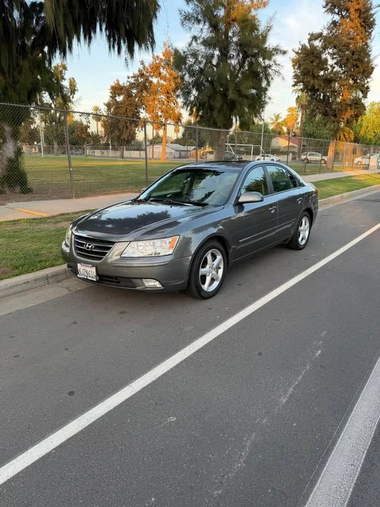 2009 Hyundai Sonata - Image 3 of 12