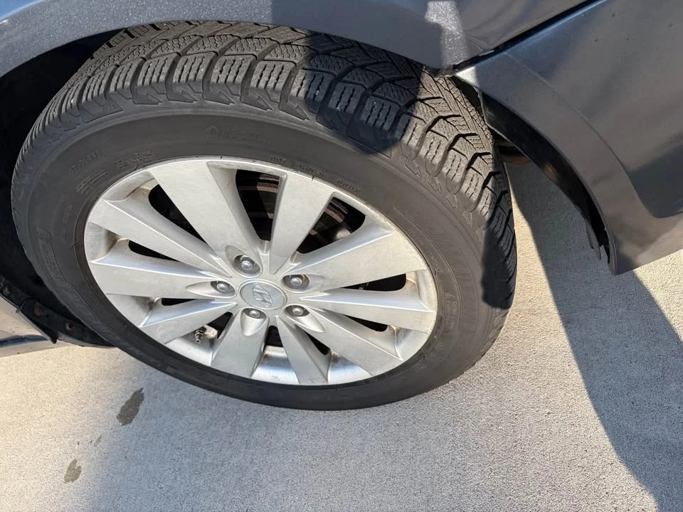 2009 Hyundai Sonata - Image 7 of 9