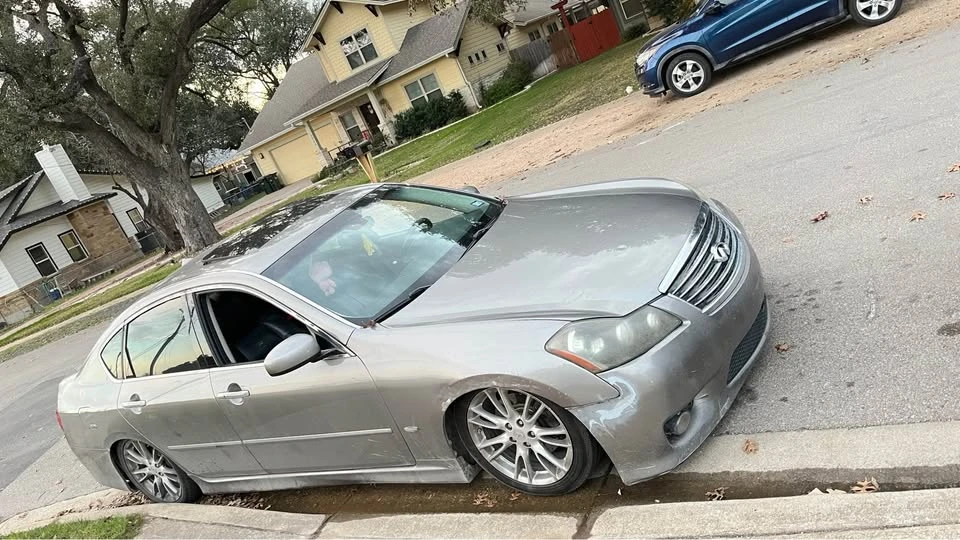 2009 Infiniti M 3rd Gen - Image 2 of 10