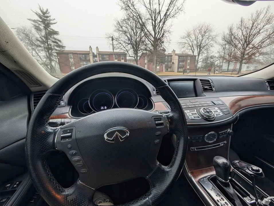 2009 Infiniti M 3rd Gen - Image 11 of 13