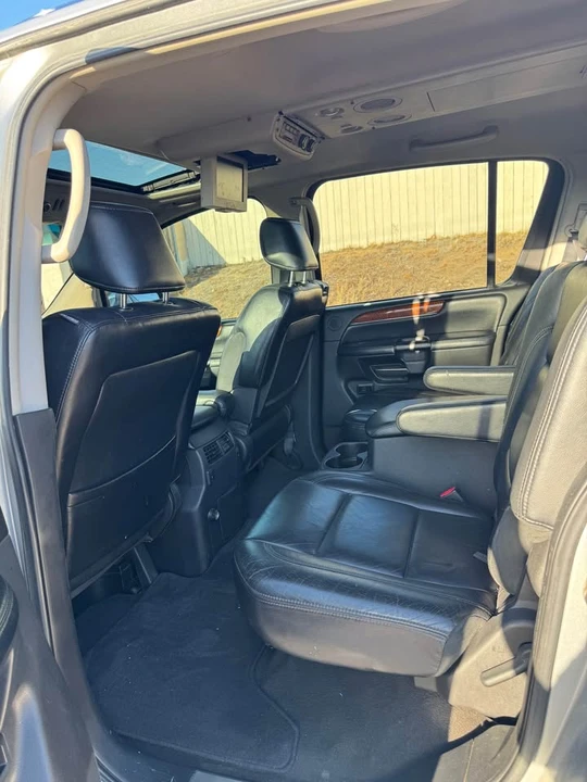 2009 Infiniti QX80 - Image 10 of 11
