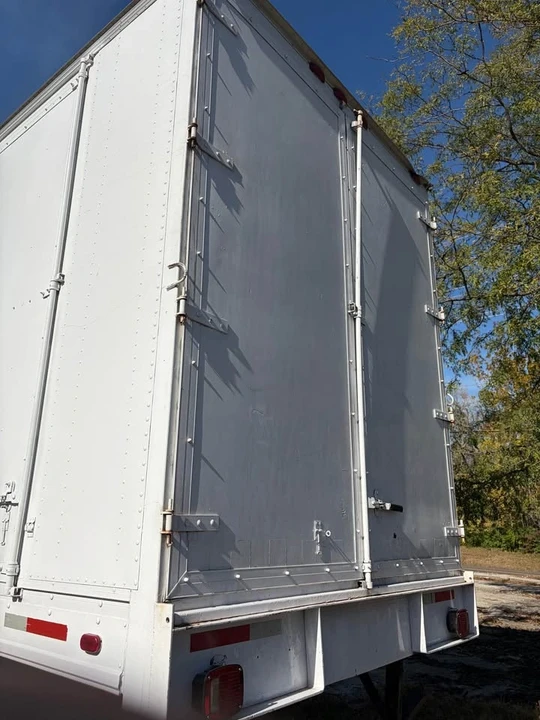 2009 International 4300 - Image 3 of 7