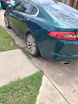 2009 Jaguar XF Luxury Sedan 4D