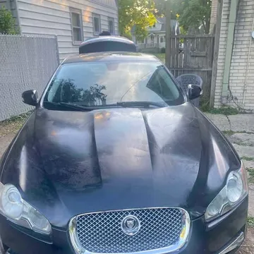 2009 Jaguar XF Luxury Sedan 4D