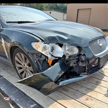 2009 Jaguar XF Luxury Sedan 4D