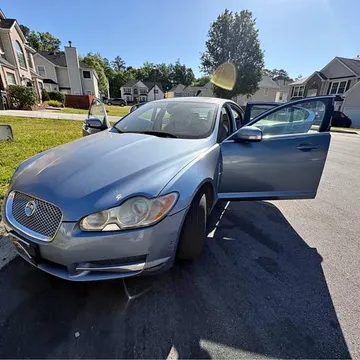 2009 Jaguar XF Luxury Sedan 4D