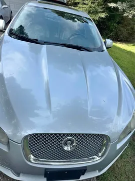 2009 Jaguar XF Luxury Sedan 4D