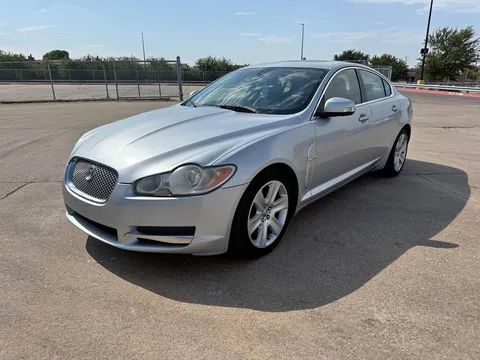 2009 Jaguar XF Luxury Sedan 4D