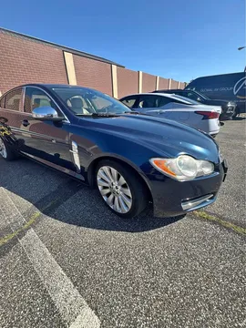 2009 Jaguar XF Luxury Sedan 4D