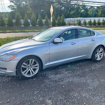 2009 Jaguar XF Premium Luxury Sedan 4D
