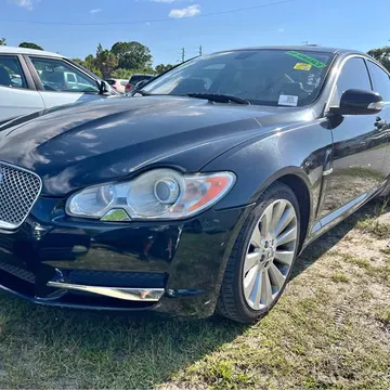 2009 Jaguar XF Premium Luxury Sedan 4D