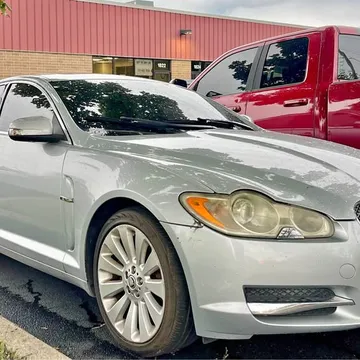 2009 Jaguar XF Premium Luxury Sedan 4D