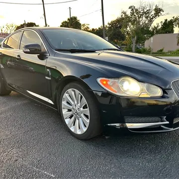 2009 Jaguar XF Premium Luxury Sedan 4D