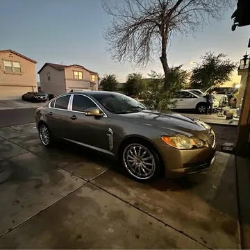 2009 Jaguar XF Premium Luxury Sedan 4D