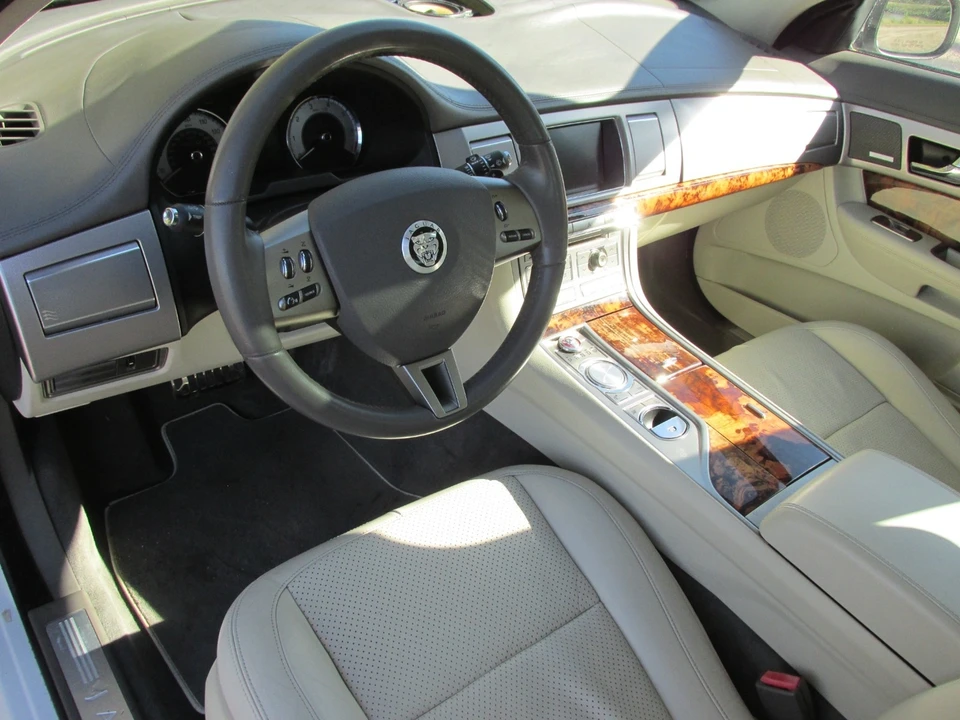 2009 Jaguar X250 XFR - Image 9 of 20