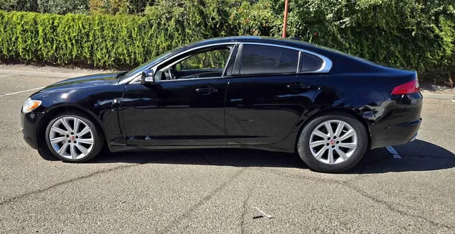 2009 Jaguar XF Supercharged Sedan 4D