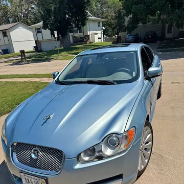 2009 Jaguar XF Premium Luxury