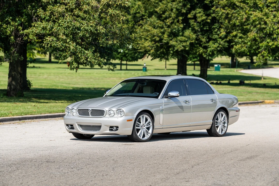 2009 Jaguar X350/X356/X358 XJ - Image 2 of 31