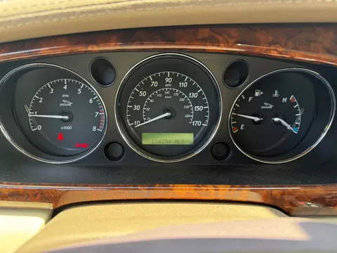 2009 Jaguar XJ Vanden Plas Sedan