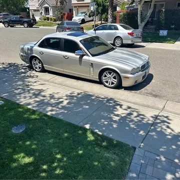 2009 Jaguar XJ Vanden Plas Sedan 4D