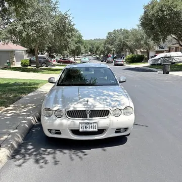 2009 Jaguar XJ XJ8 L Sedan 4D